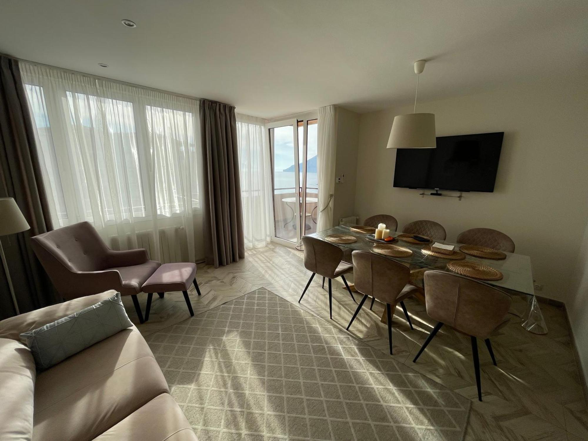 Cinema Duplex Apartment กัลเป ภายนอก รูปภาพ